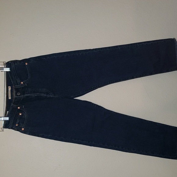 Levi's Wedgie Straight High Rise Crop Raw Hem - Picture 5 of 8